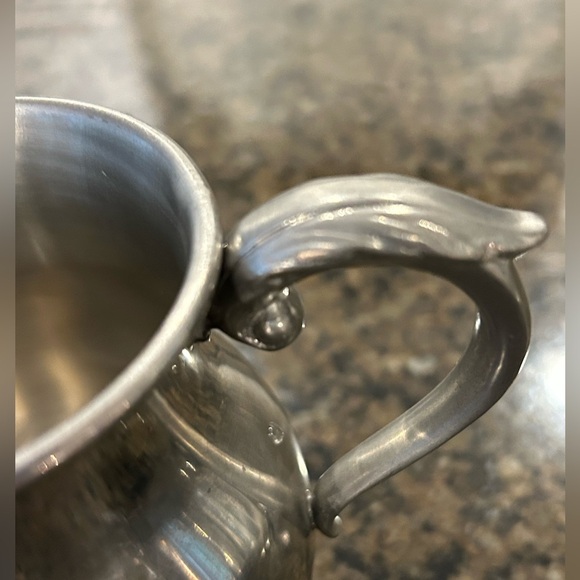 Williamsburg Pewter Hand-wrought Sugar Bowl and Creamer Beautiful Set - Picture 9 of 11